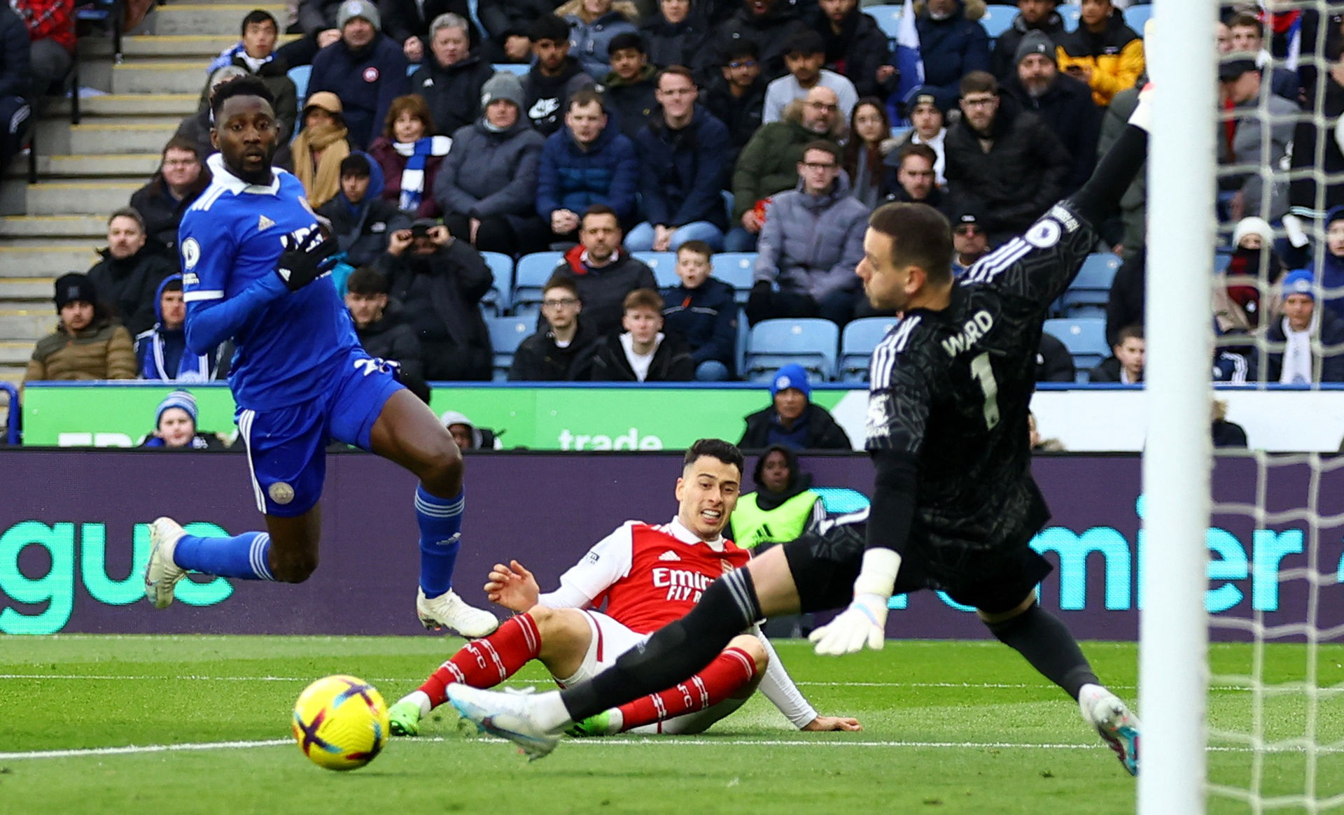 在激烈的聯 在激烈的聯